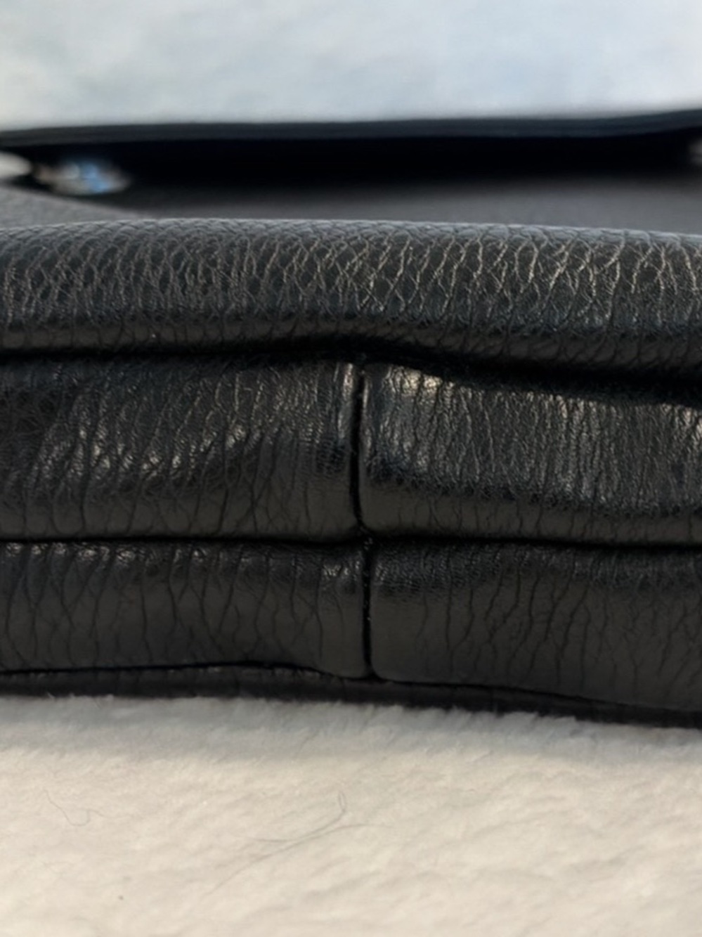 La Diva leather crossbody